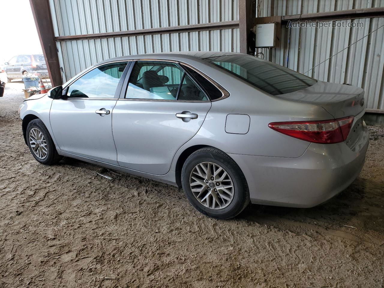 2016 Toyota Camry Le Silver vin: 4T4BF1FK2GR535535