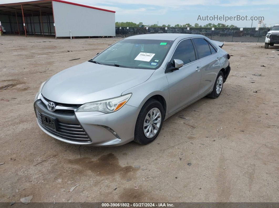 2016 Toyota Camry Le/xle/se/xse Серебряный vin: 4T4BF1FK2GR573525