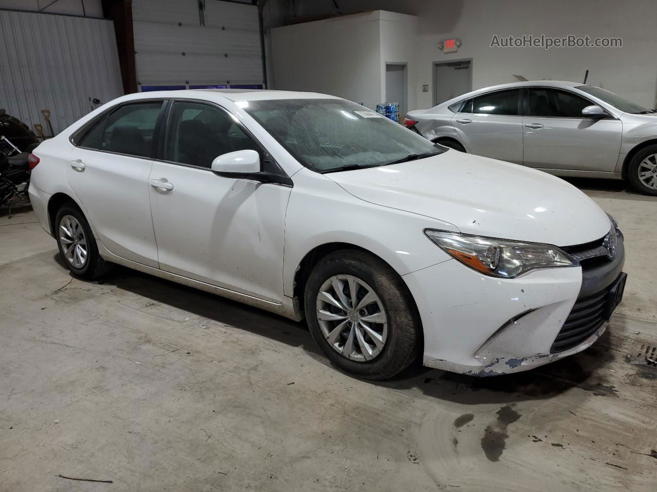 2016 Toyota Camry Le Белый vin: 4T4BF1FK3GR545233