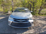 2016 Toyota Camry Le Серебряный vin: 4T4BF1FK3GR558578