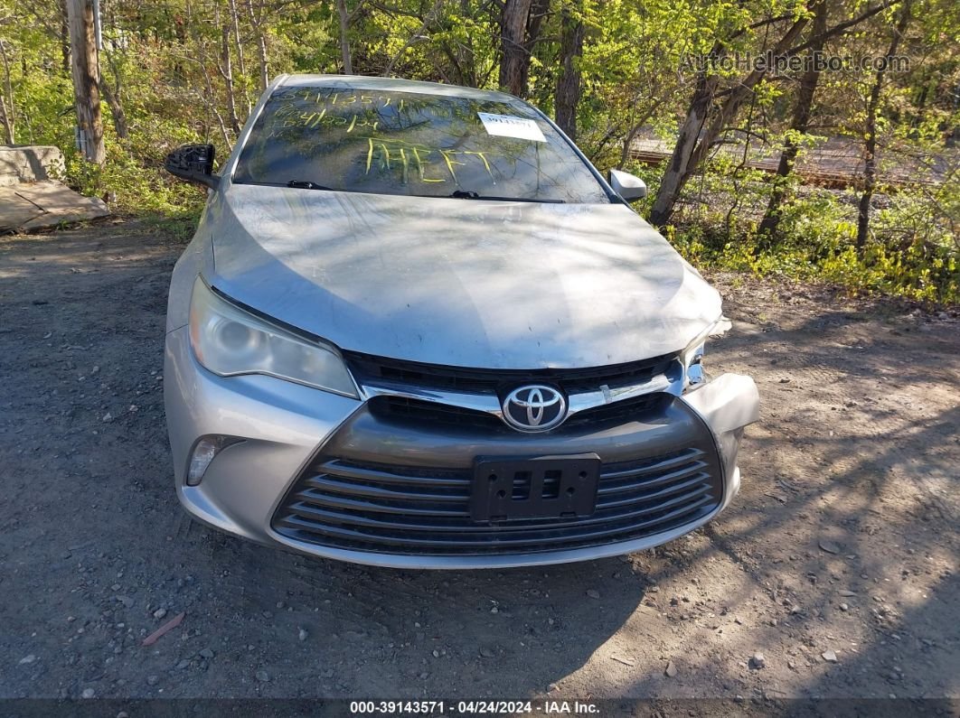 2016 Toyota Camry Le Silver vin: 4T4BF1FK3GR558578