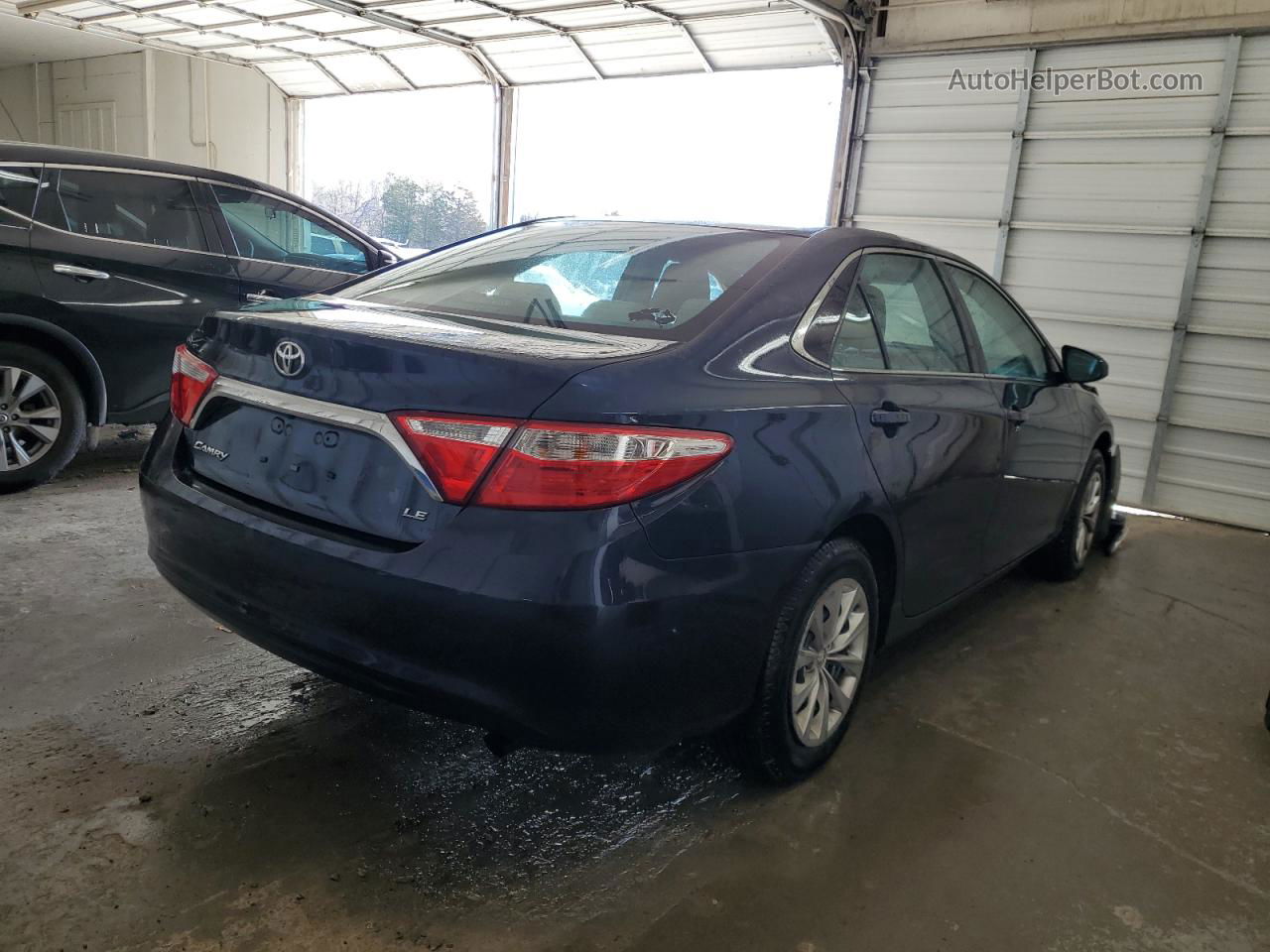 2016 Toyota Camry Le Blue vin: 4T4BF1FK3GR563392