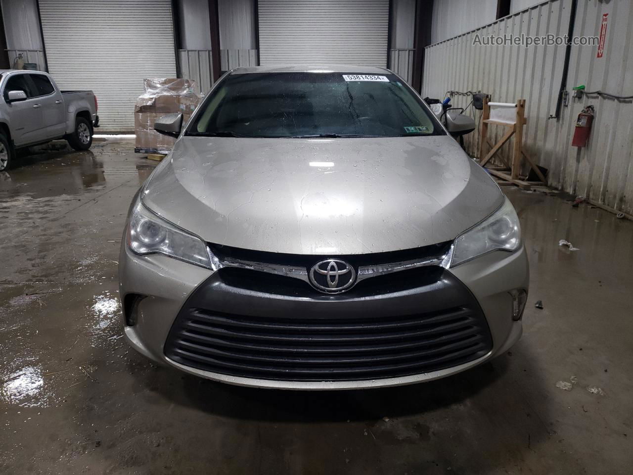 2016 Toyota Camry Le Tan vin: 4T4BF1FK3GR579284