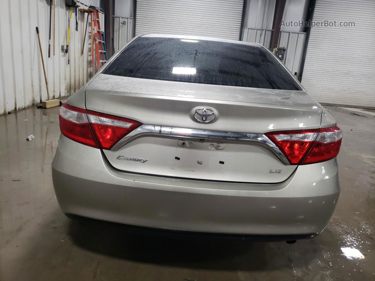 2016 Toyota Camry Le Tan vin: 4T4BF1FK3GR579284