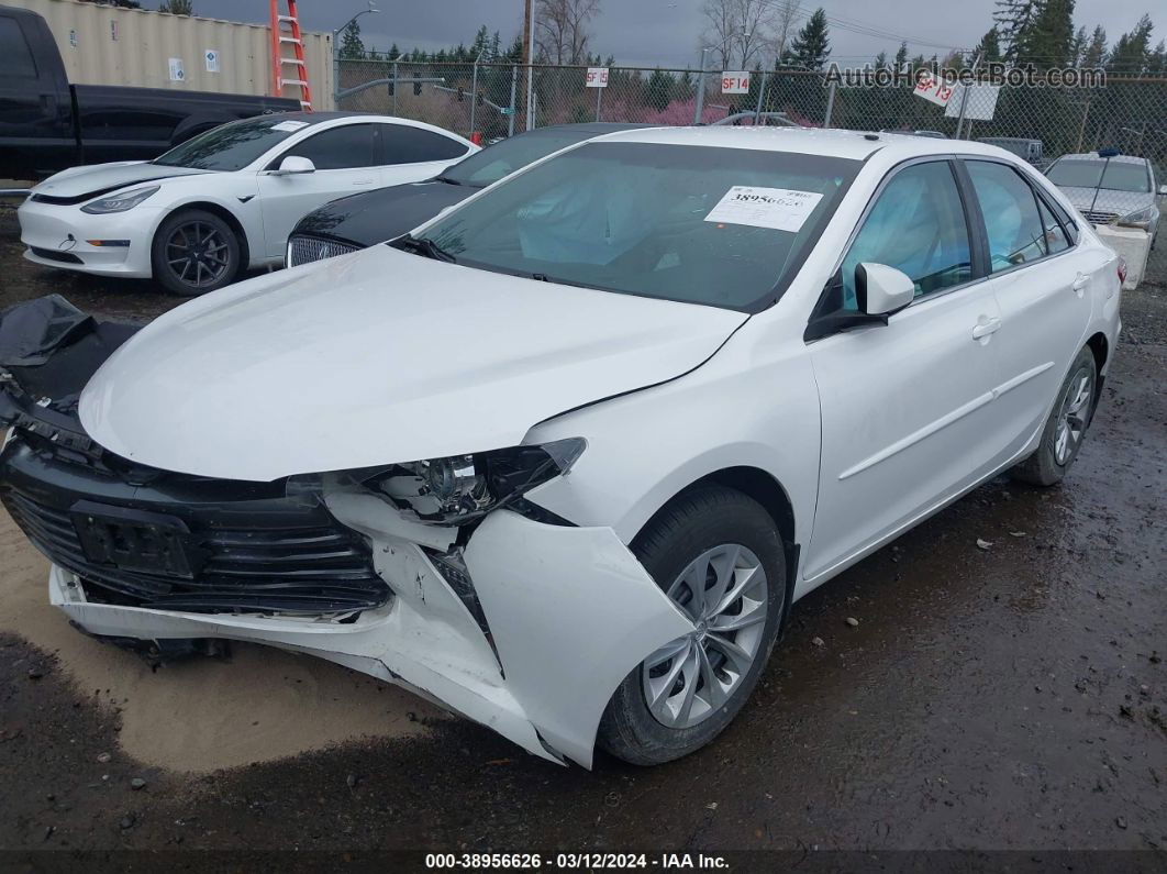 2016 Toyota Camry Le White vin: 4T4BF1FK4GR536931