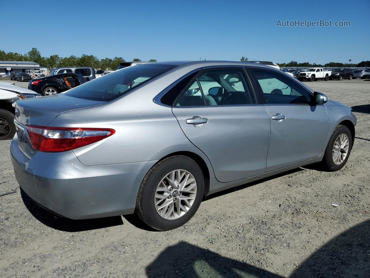 2016 Toyota Camry Le Silver vin: 4T4BF1FK4GR548447