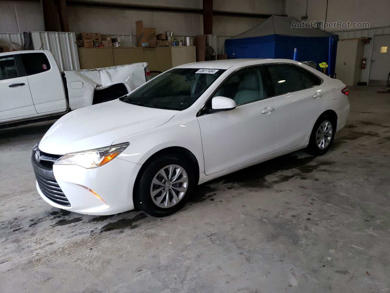 2016 Toyota Camry Le White vin: 4T4BF1FK4GR564146