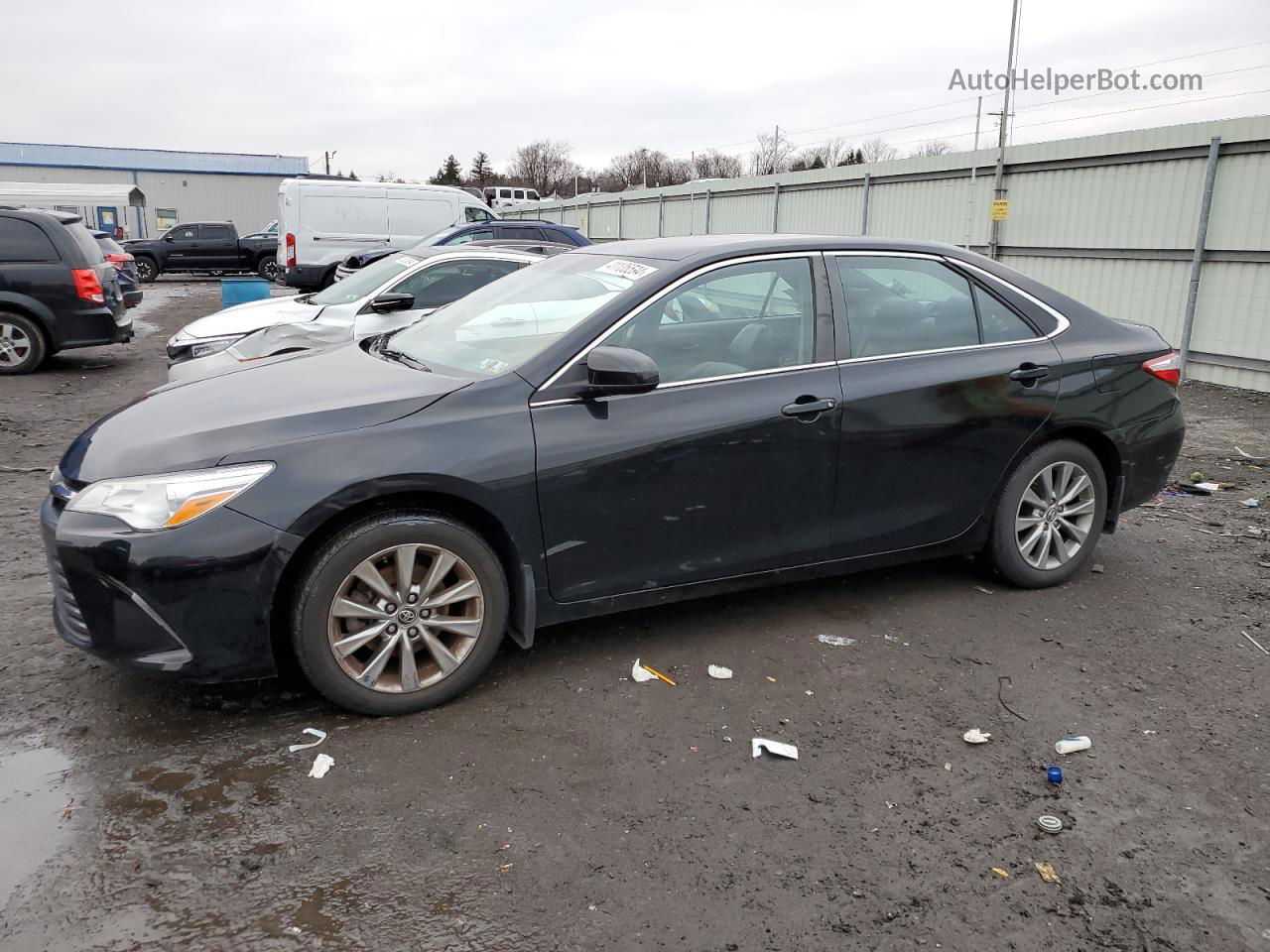 2016 Toyota Camry Le Black vin: 4T4BF1FK5GR518969