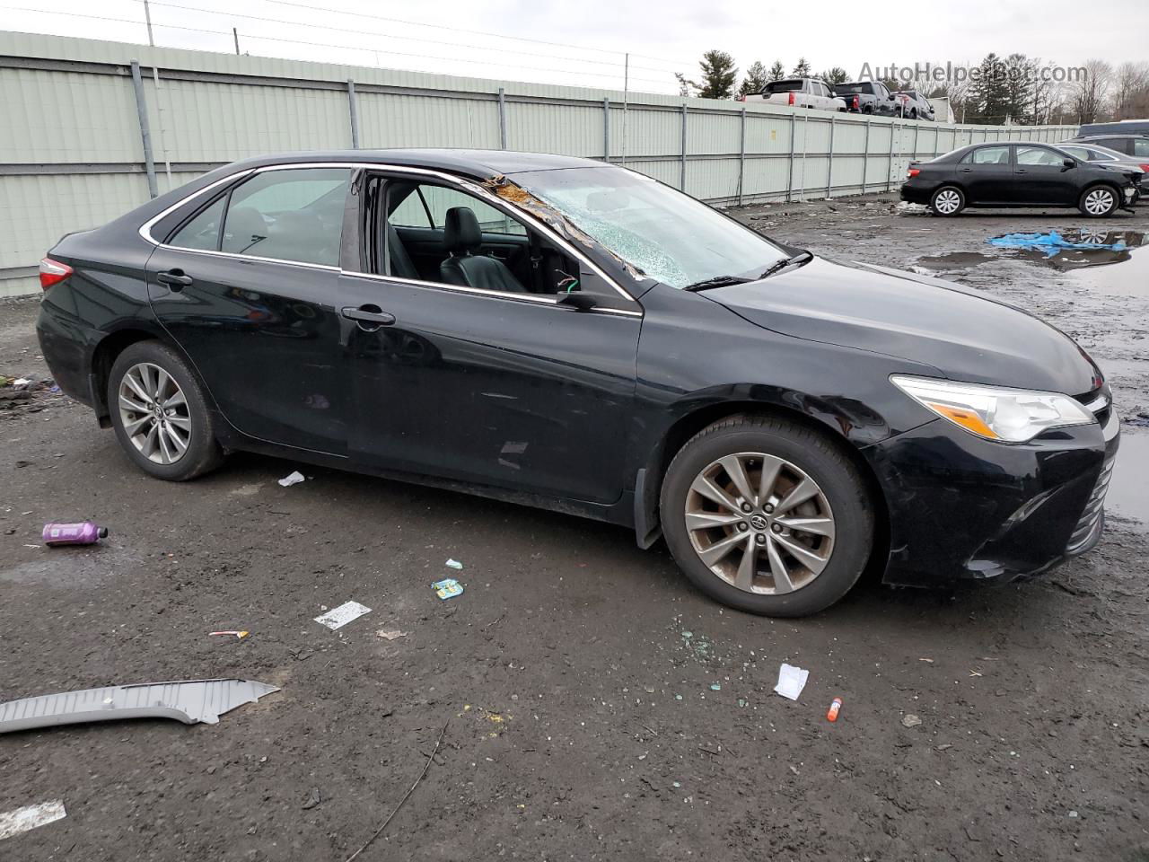 2016 Toyota Camry Le Black vin: 4T4BF1FK5GR518969