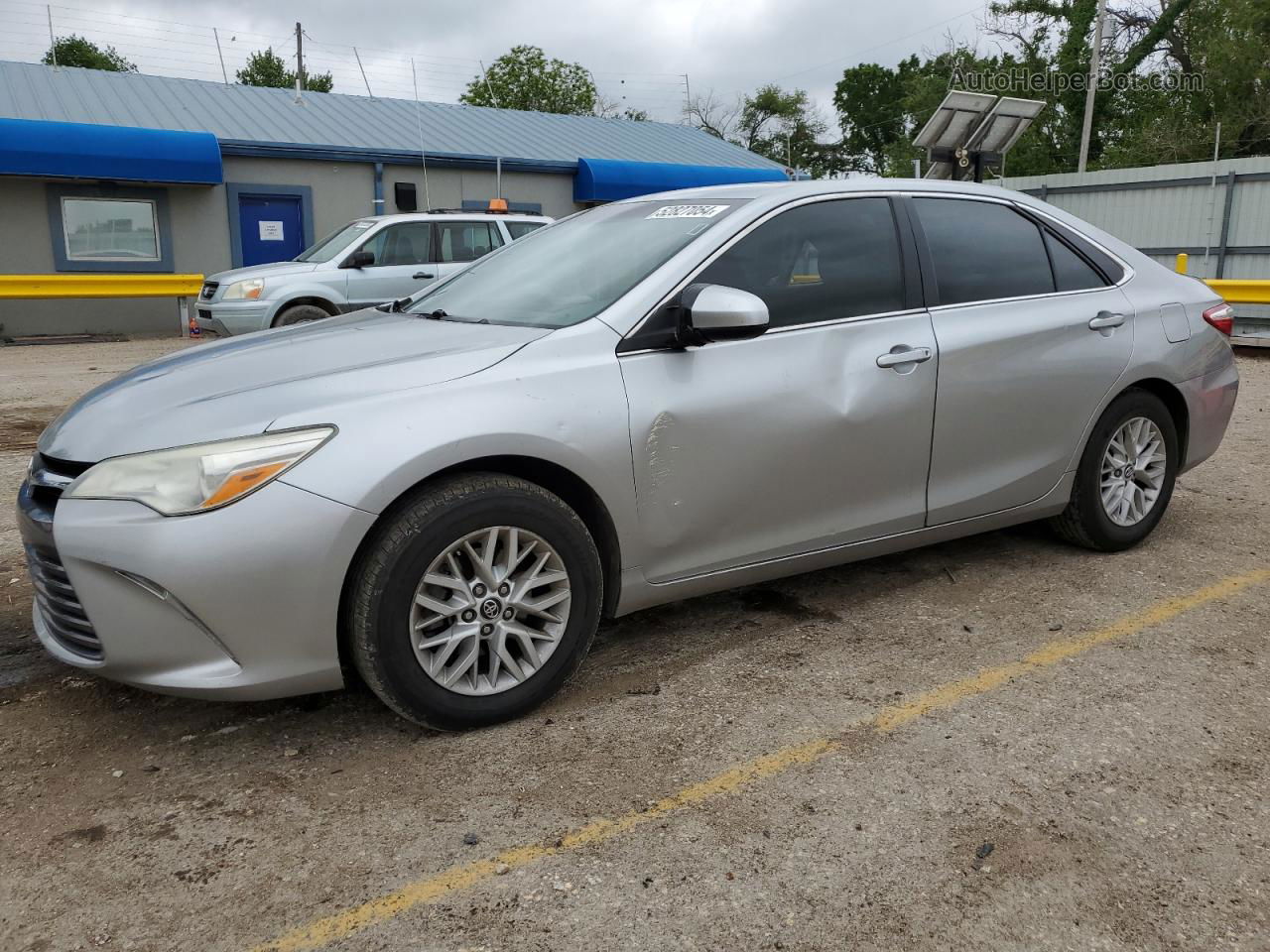 2016 Toyota Camry Le Silver vin: 4T4BF1FK5GR566326