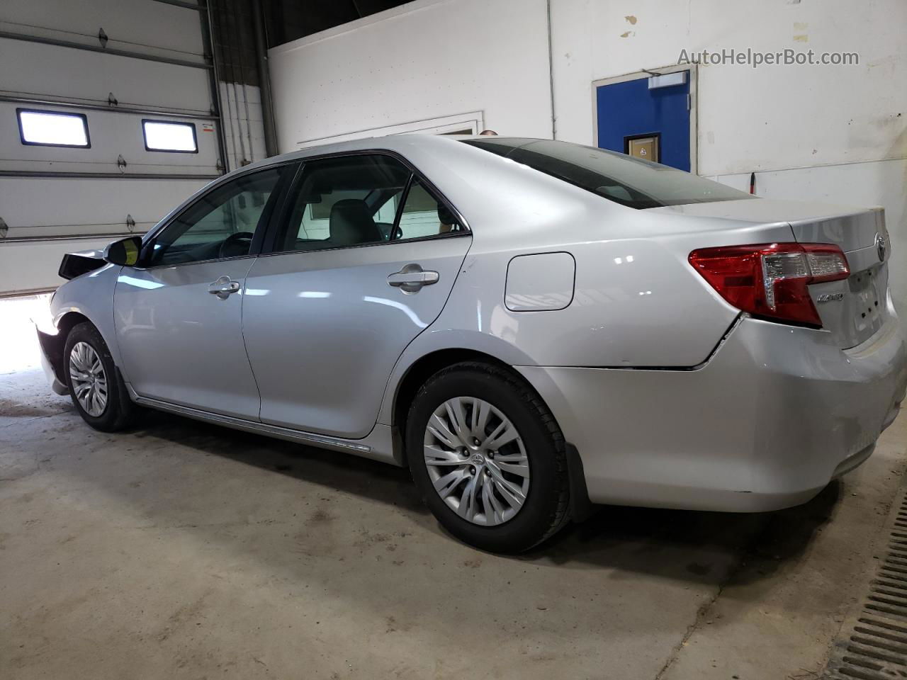 2012 Toyota Camry Base Серебряный vin: 4T4BF1FK6CR214611