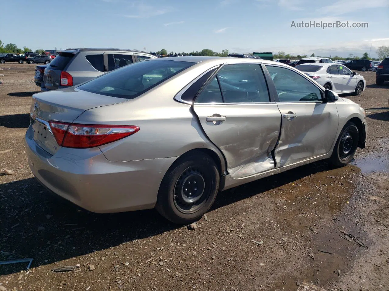 2016 Toyota Camry Le Серебряный vin: 4T4BF1FK6GR517460