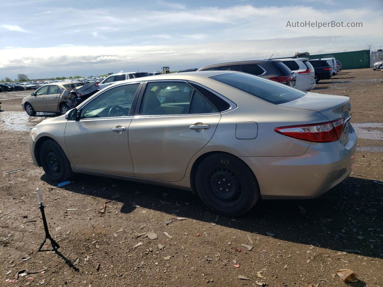 2016 Toyota Camry Le Silver vin: 4T4BF1FK6GR517460