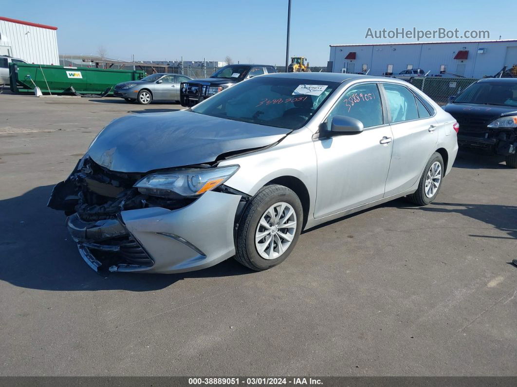 2016 Toyota Camry Le Silver vin: 4T4BF1FK6GR522917