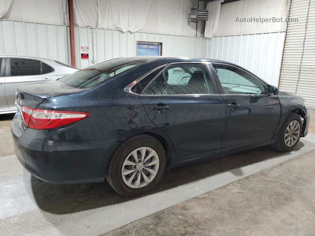 2016 Toyota Camry Le Blue vin: 4T4BF1FK6GR544626