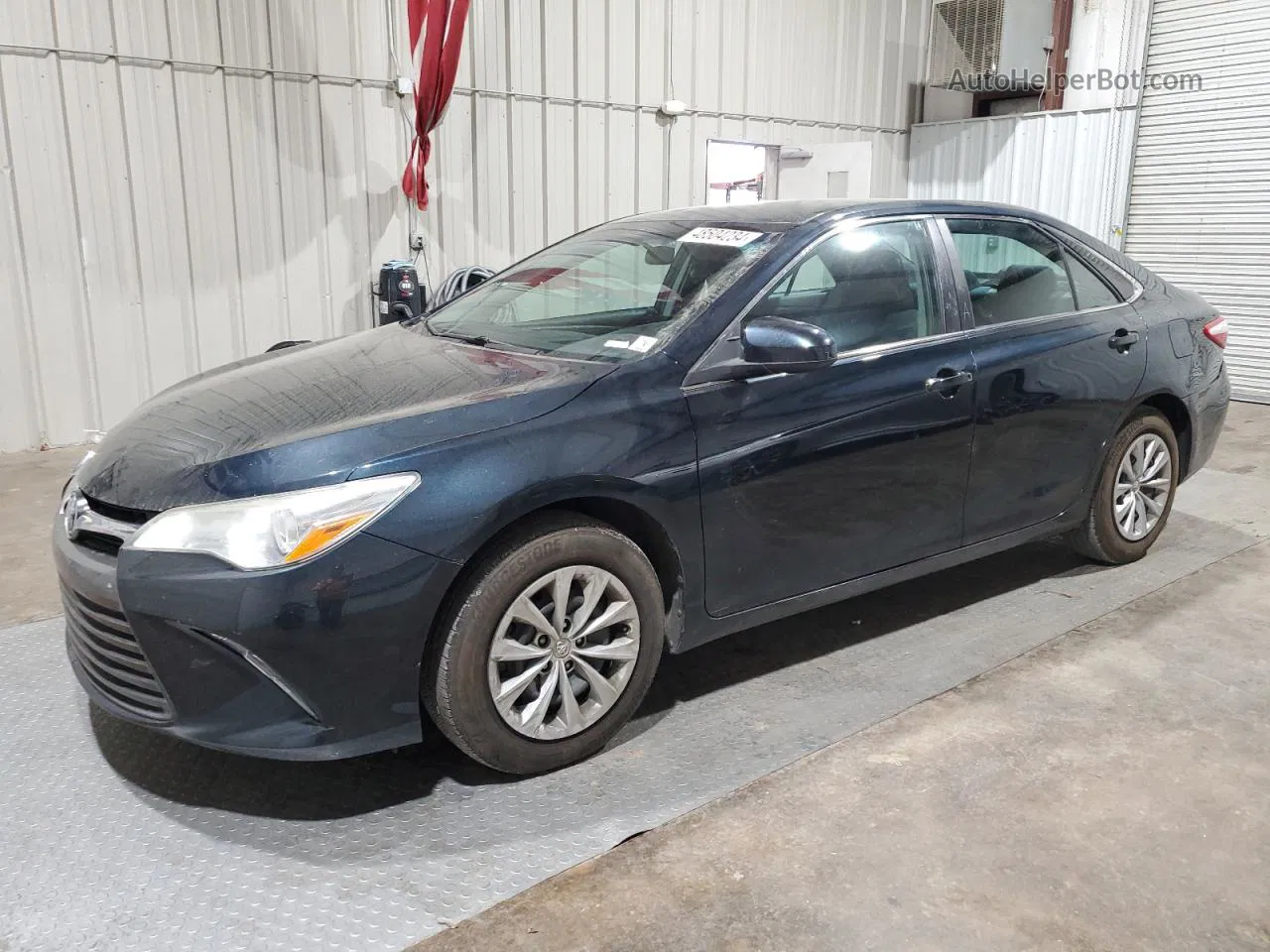 2016 Toyota Camry Le Blue vin: 4T4BF1FK6GR544626