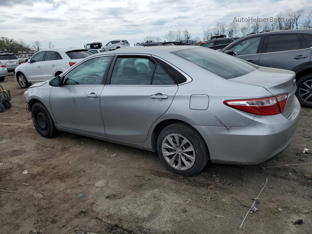 2016 Toyota Camry Le Silver vin: 4T4BF1FK6GR580624