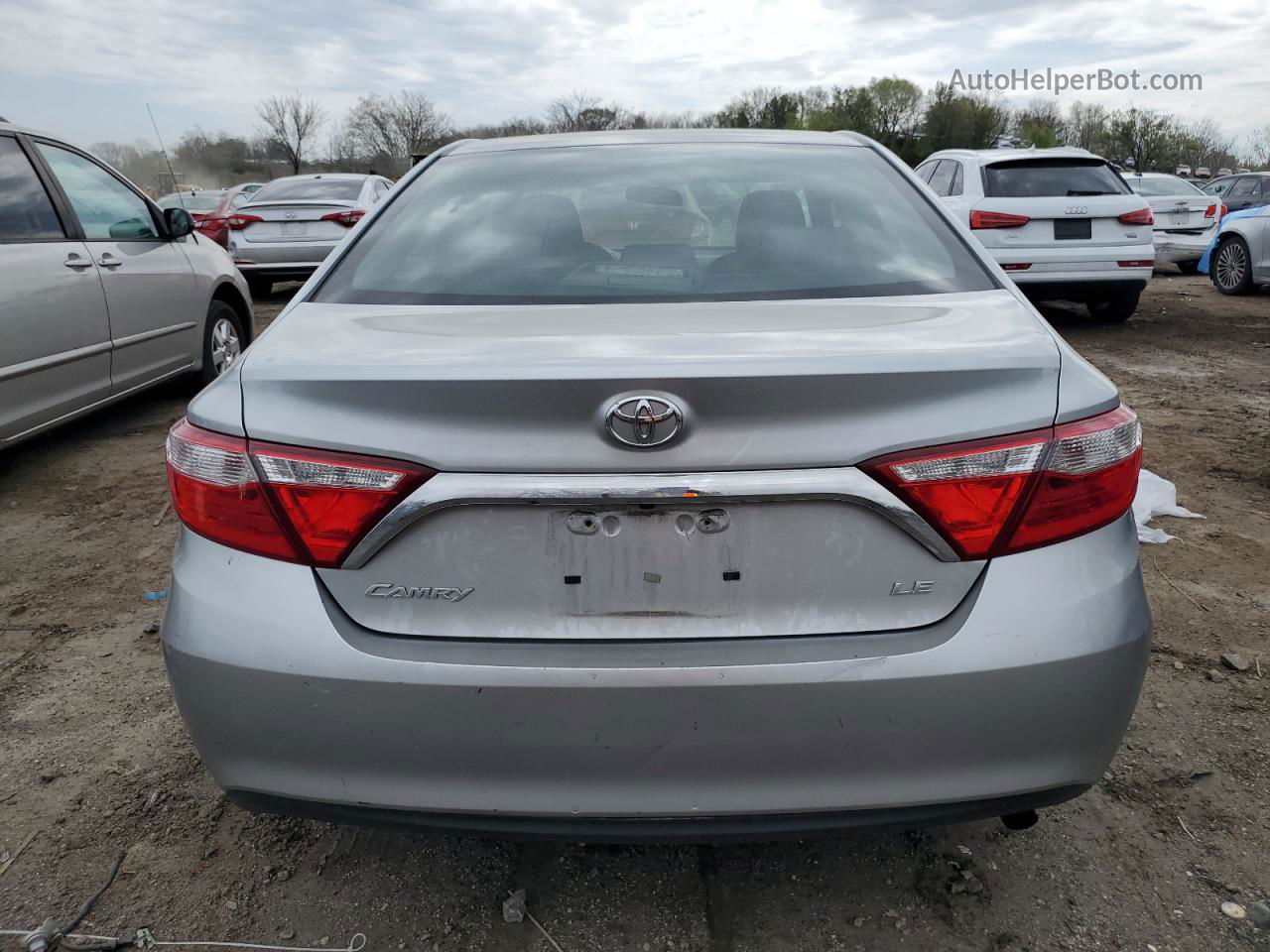 2016 Toyota Camry Le Silver vin: 4T4BF1FK6GR580624