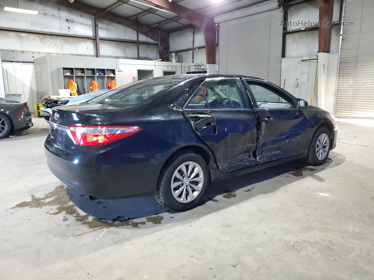 2016 Toyota Camry Le Black vin: 4T4BF1FK7GR530718