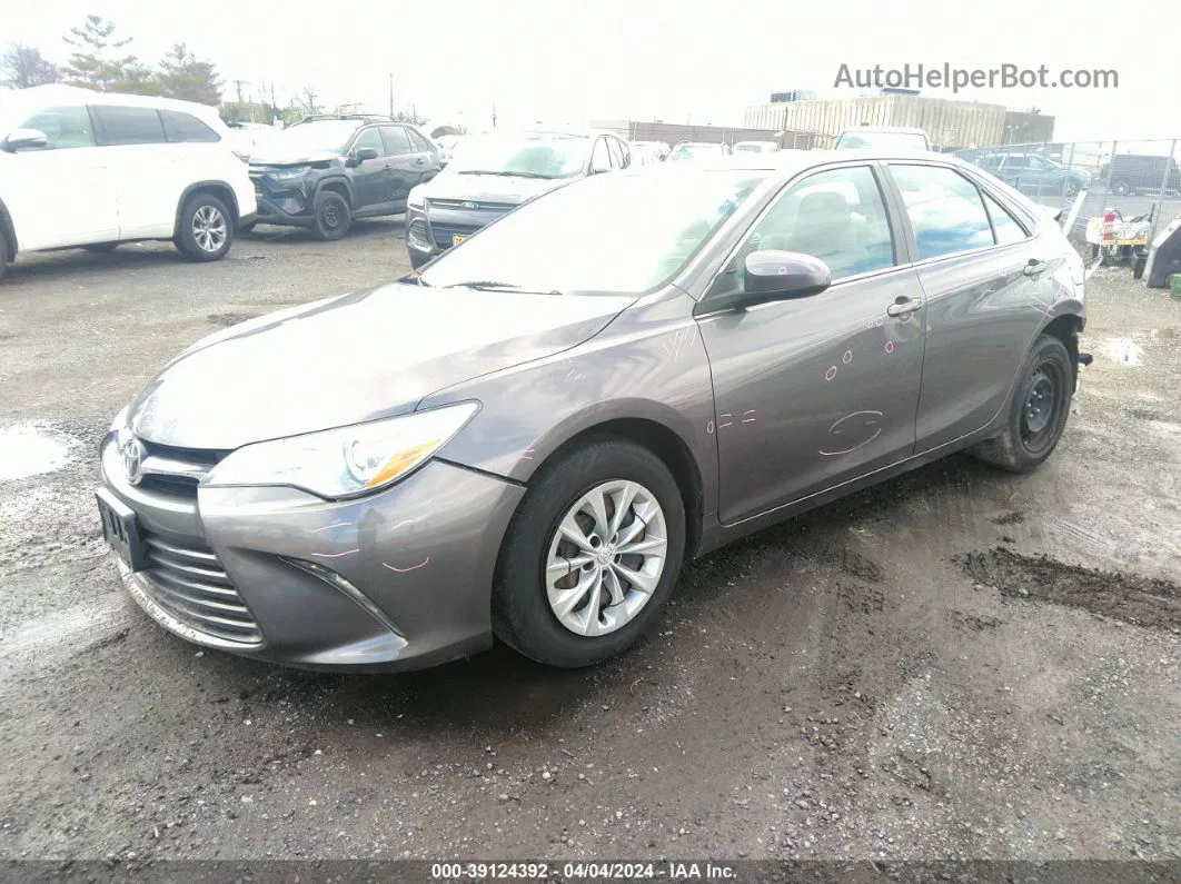 2016 Toyota Camry Le Silver vin: 4T4BF1FK7GR533800