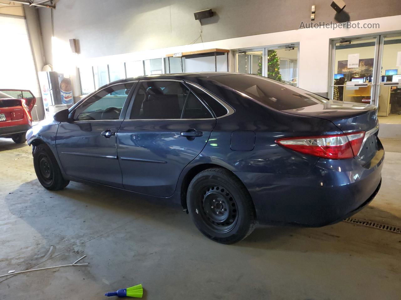 2016 Toyota Camry Le Blue vin: 4T4BF1FK7GR568983