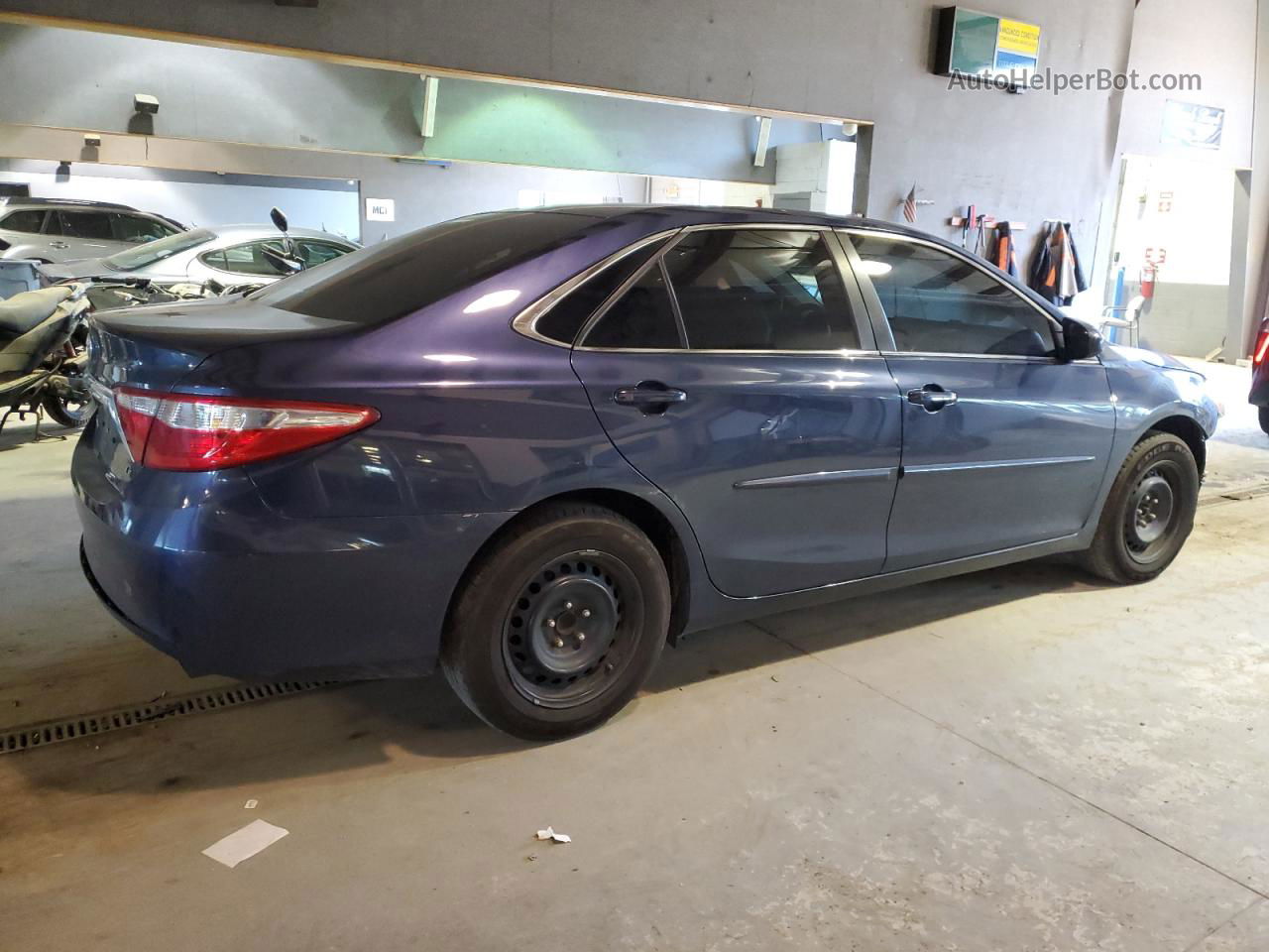 2016 Toyota Camry Le Blue vin: 4T4BF1FK7GR568983