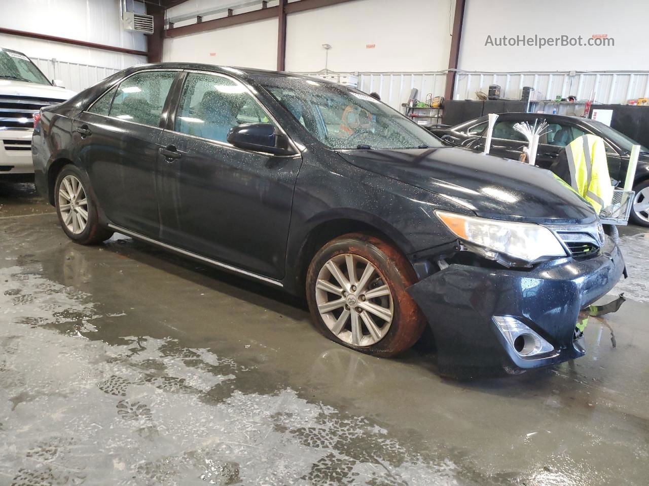 2012 Toyota Camry Base Черный vin: 4T4BF1FK8CR208888