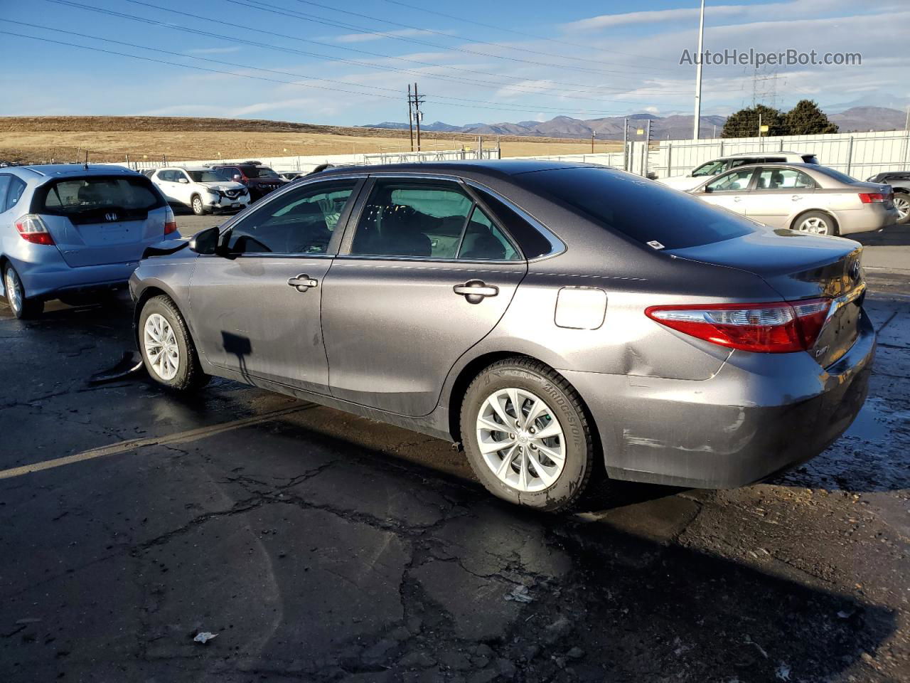 2016 Toyota Camry Le Charcoal vin: 4T4BF1FK8GR521090