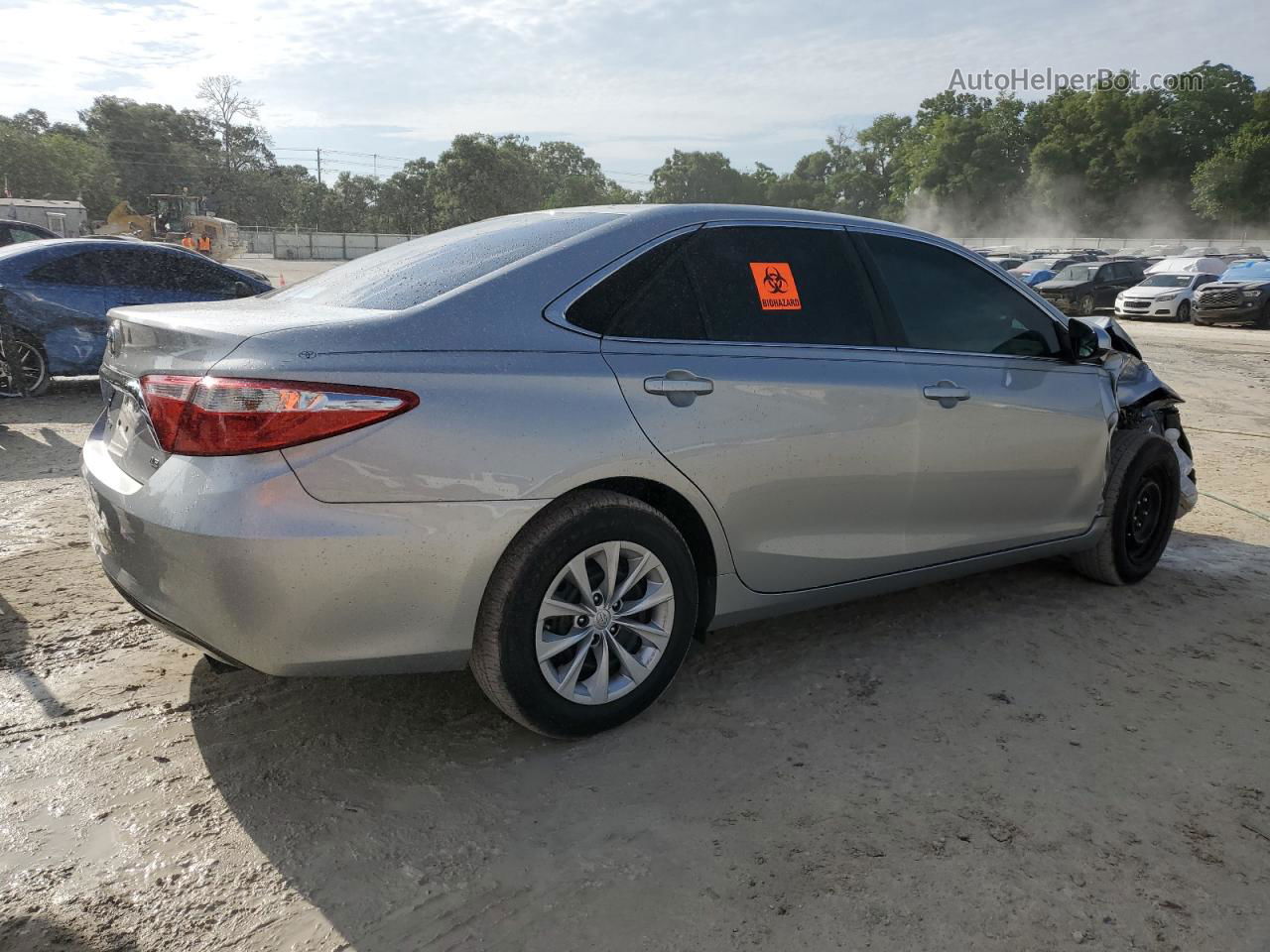 2016 Toyota Camry Le Серебряный vin: 4T4BF1FK8GR551044