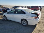 2016 Toyota Camry Le White vin: 4T4BF1FK8GR565932