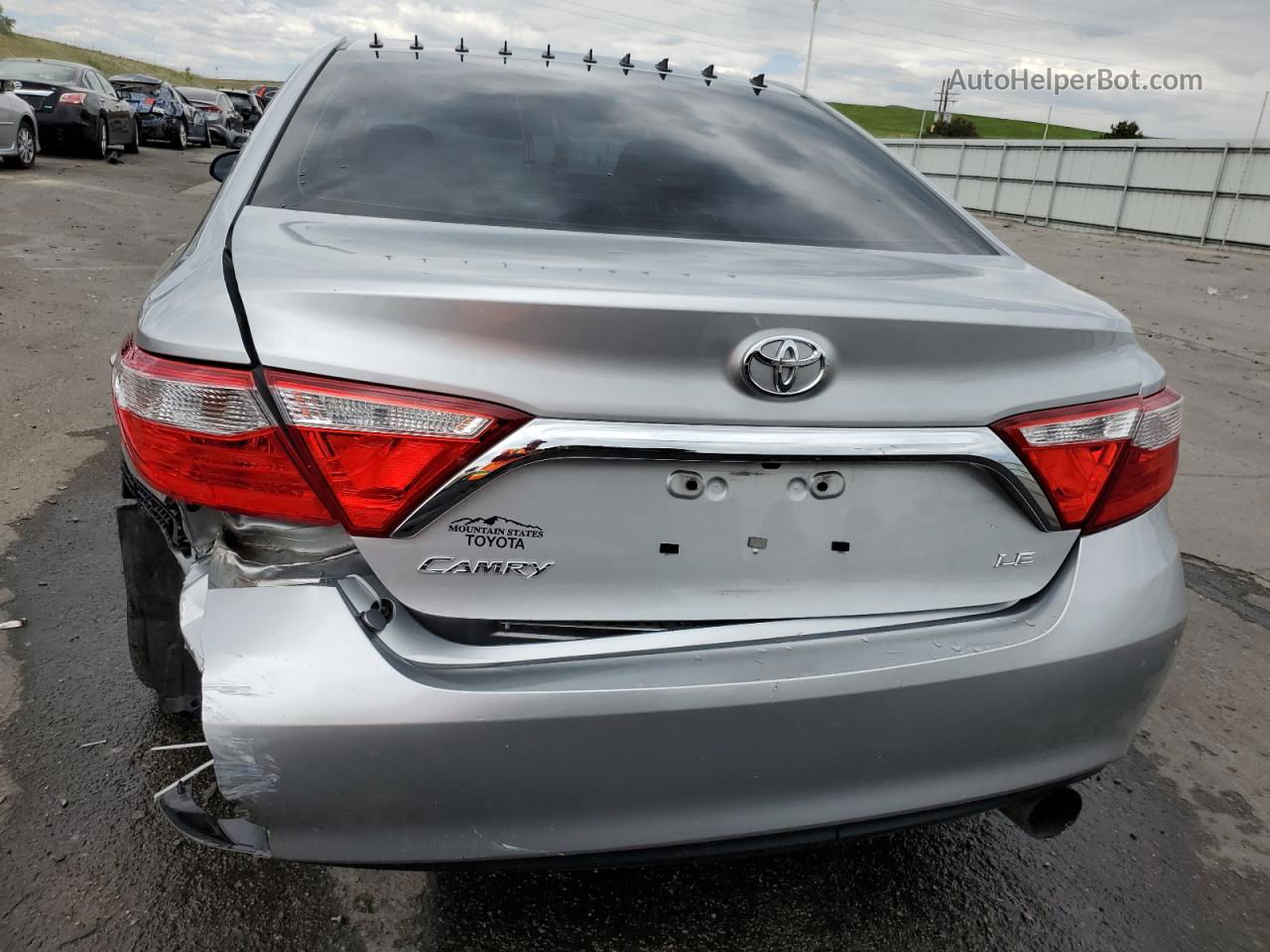 2016 Toyota Camry Le Silver vin: 4T4BF1FK8GR570189