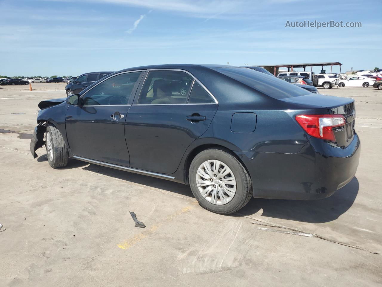 2012 Toyota Camry Base Синий vin: 4T4BF1FK9CR261180