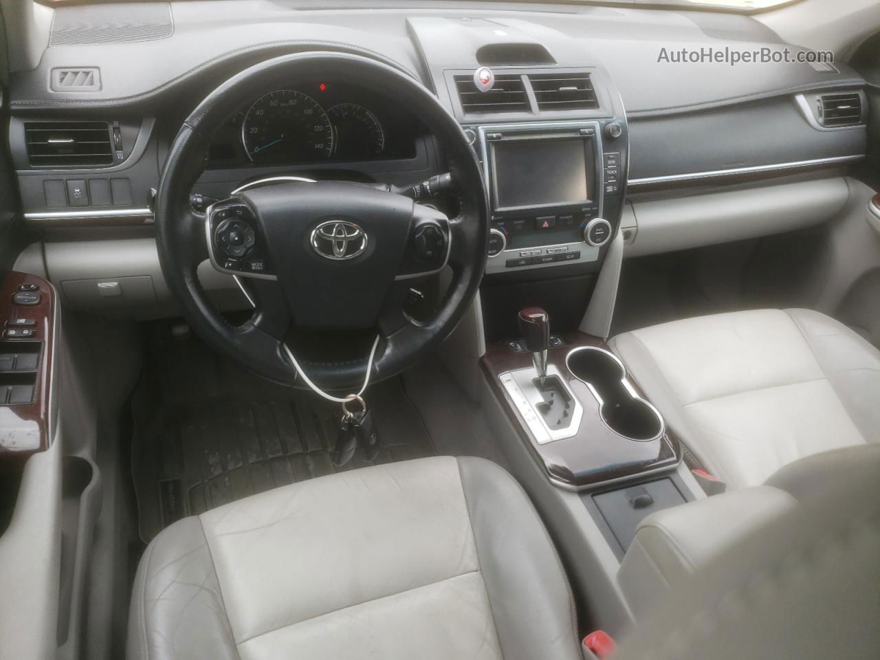 2014 Toyota Camry L Серебряный vin: 4T4BF1FK9ER430469