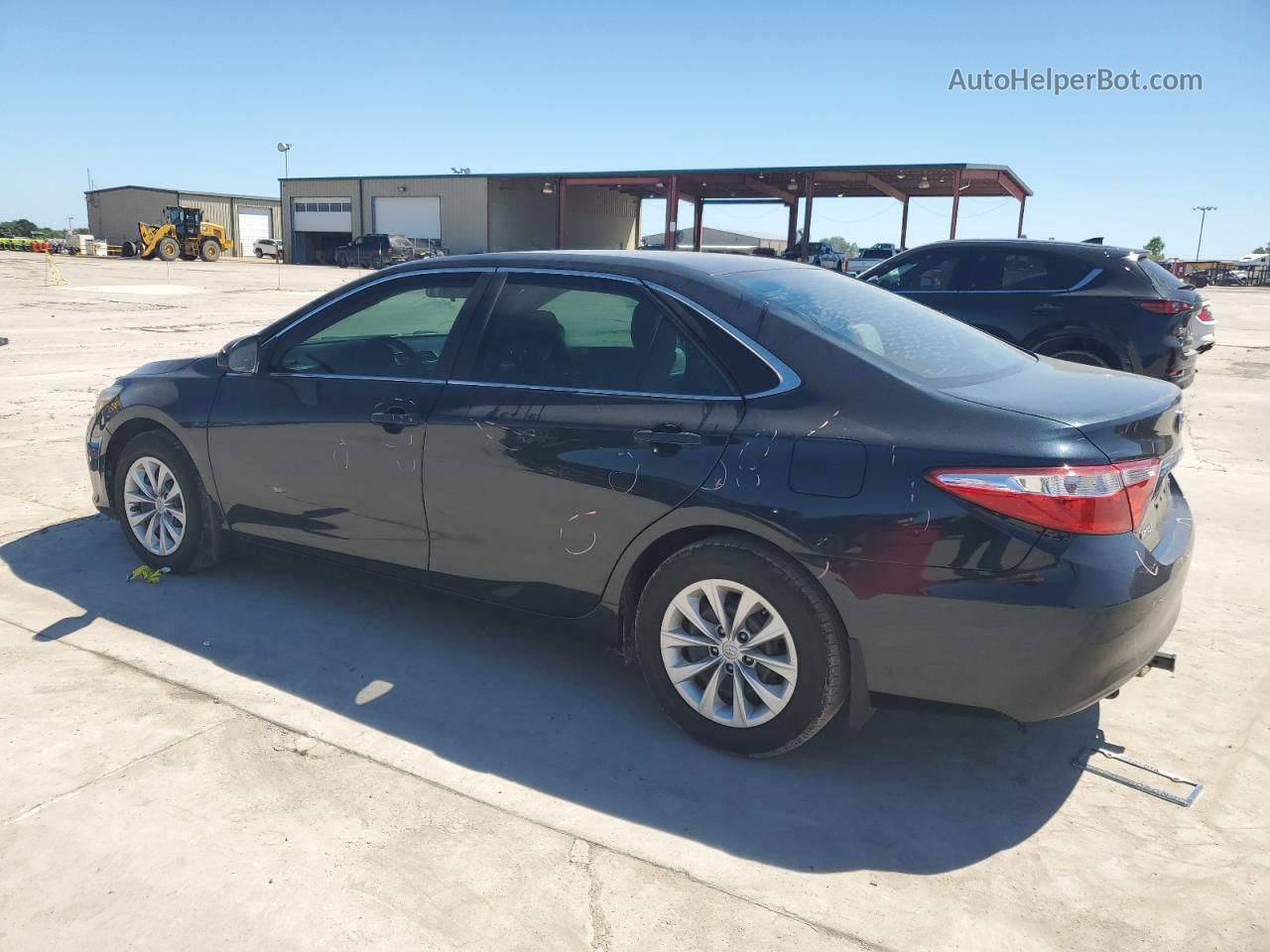 2016 Toyota Camry Le Зеленый vin: 4T4BF1FK9GR533166