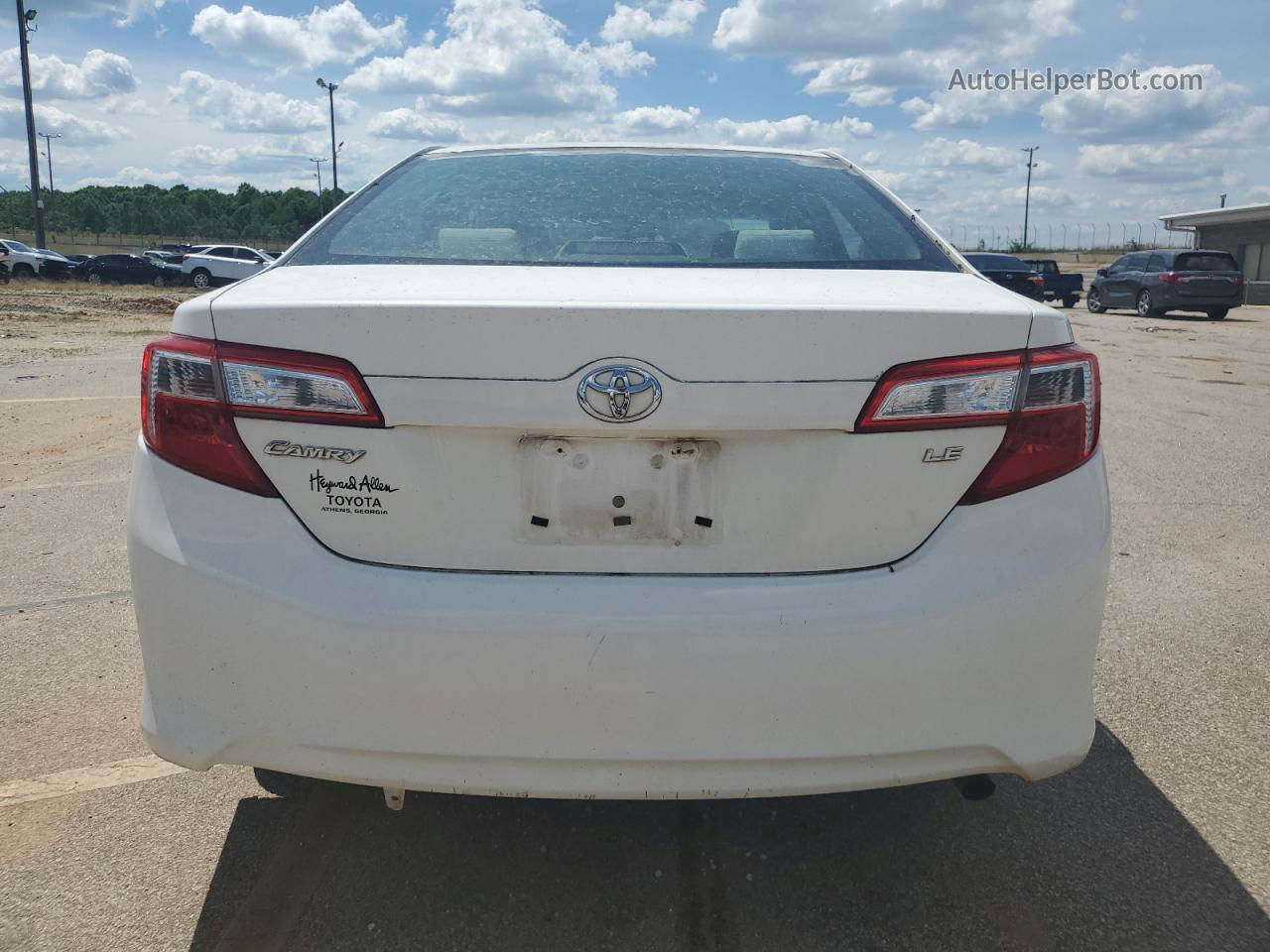 2012 Toyota Camry Base White vin: 4T4BF1FKXCR258787