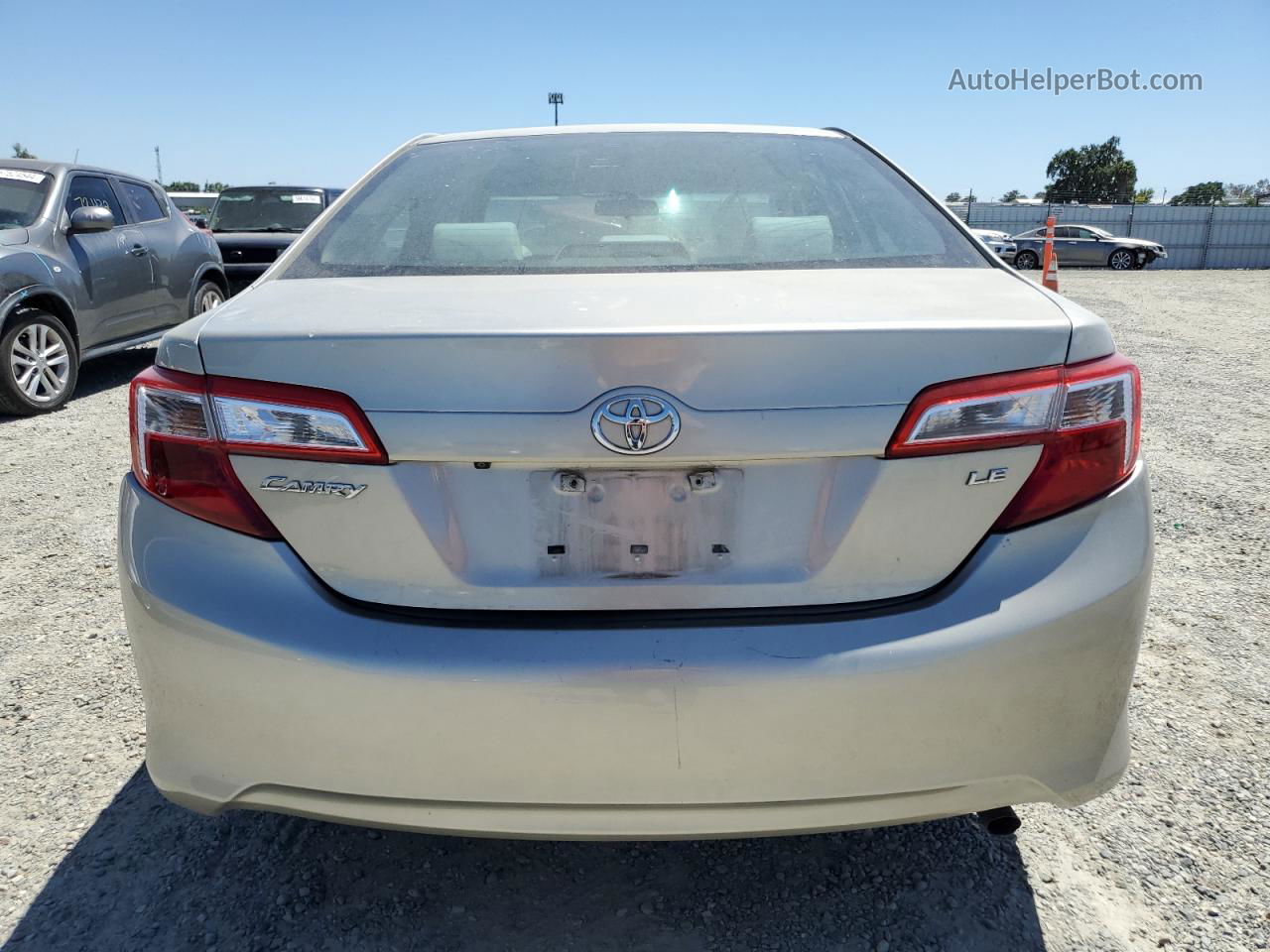 2014 Toyota Camry L Золотой vin: 4T4BF1FKXER439360