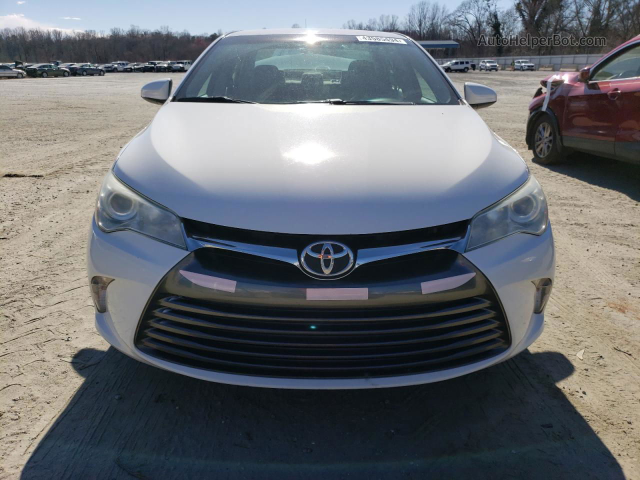 2016 Toyota Camry Le White vin: 4T4BF1FKXGR552020