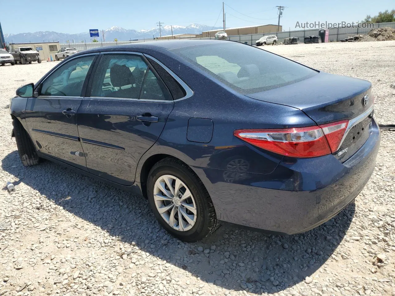 2016 Toyota Camry Le Blue vin: 4T4BF1FKXGR563518