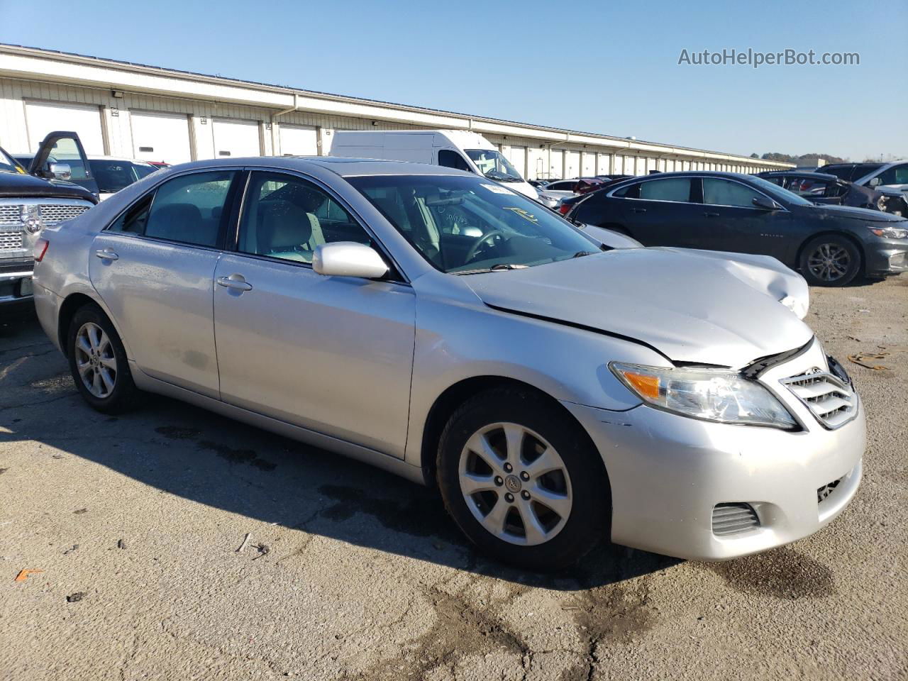 2011 Toyota Camry Base Серебряный vin: 4T4BF3EK0BR173470