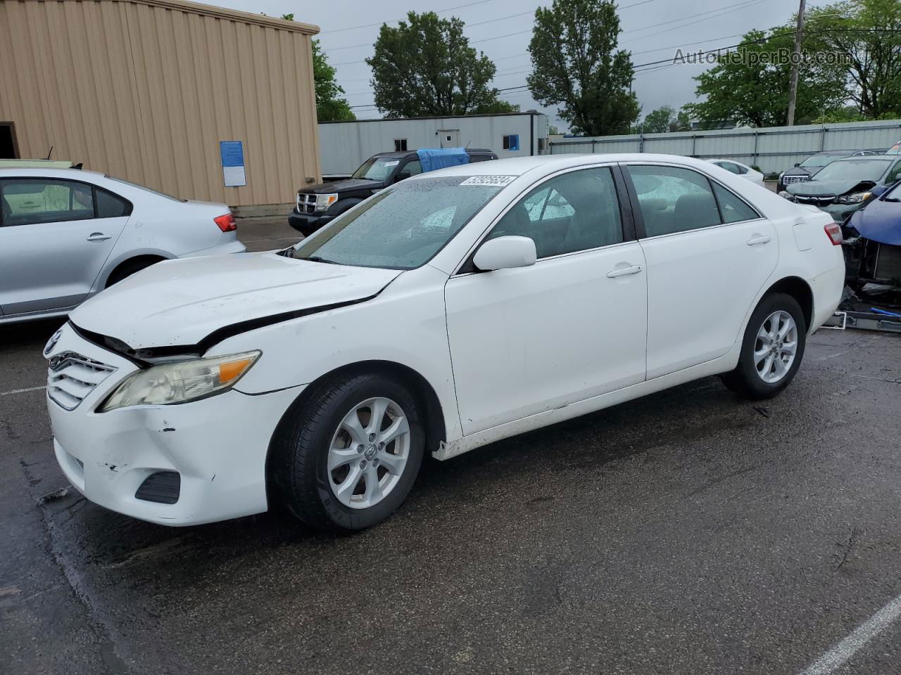 2011 Toyota Camry Base Белый vin: 4T4BF3EK4BR206289