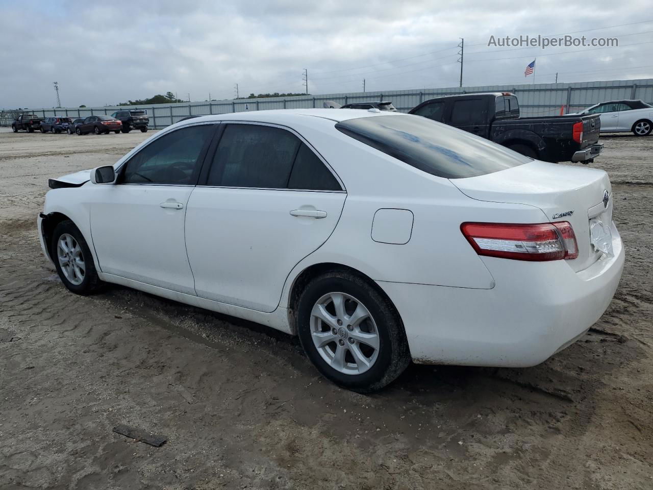 2011 Toyota Camry Base White vin: 4T4BF3EK5BR109036