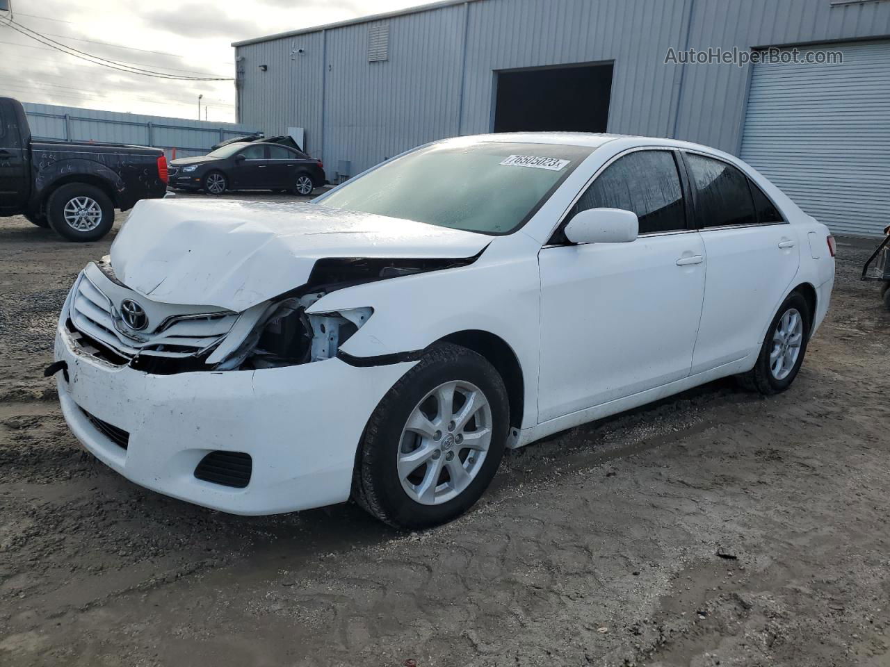 2011 Toyota Camry Base White vin: 4T4BF3EK5BR109036