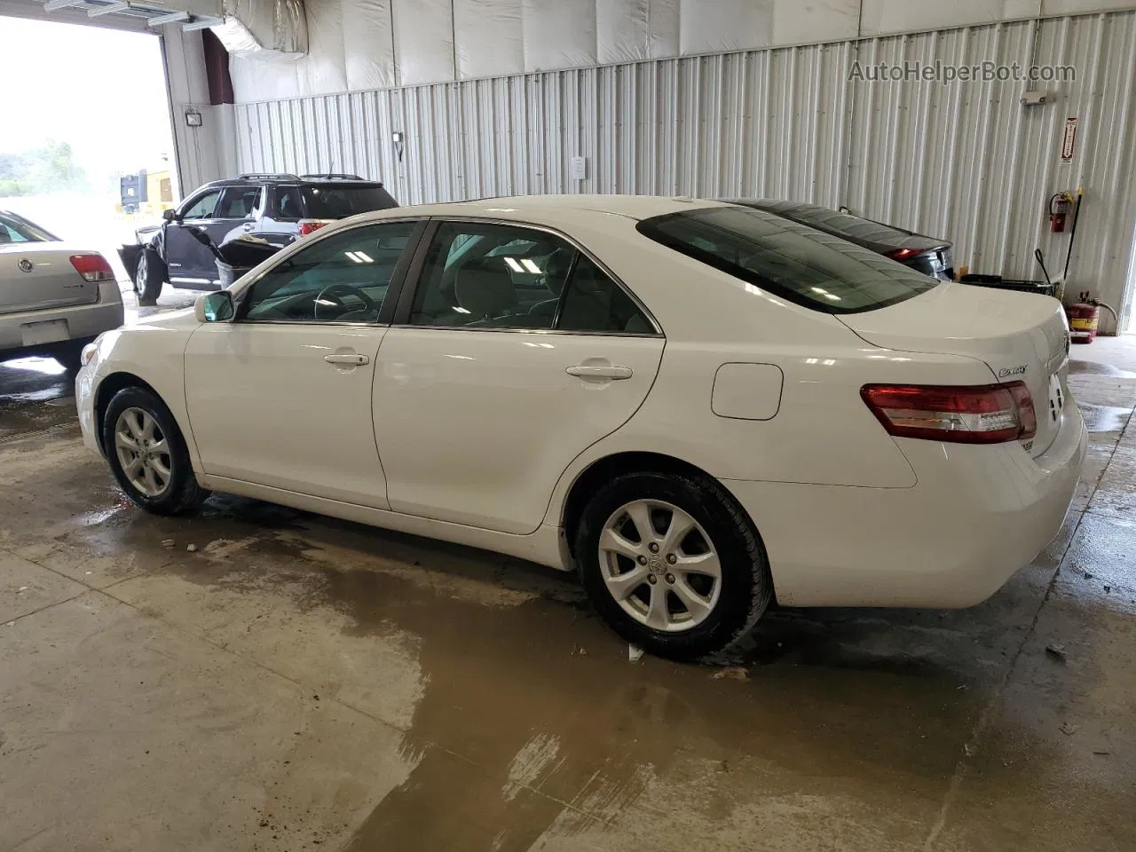 2011 Toyota Camry Base White vin: 4T4BF3EK5BR140500