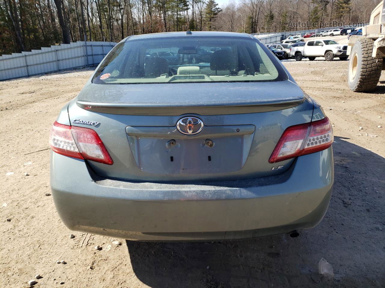 2011 Toyota Camry Base Green vin: 4T4BF3EK6BR129618