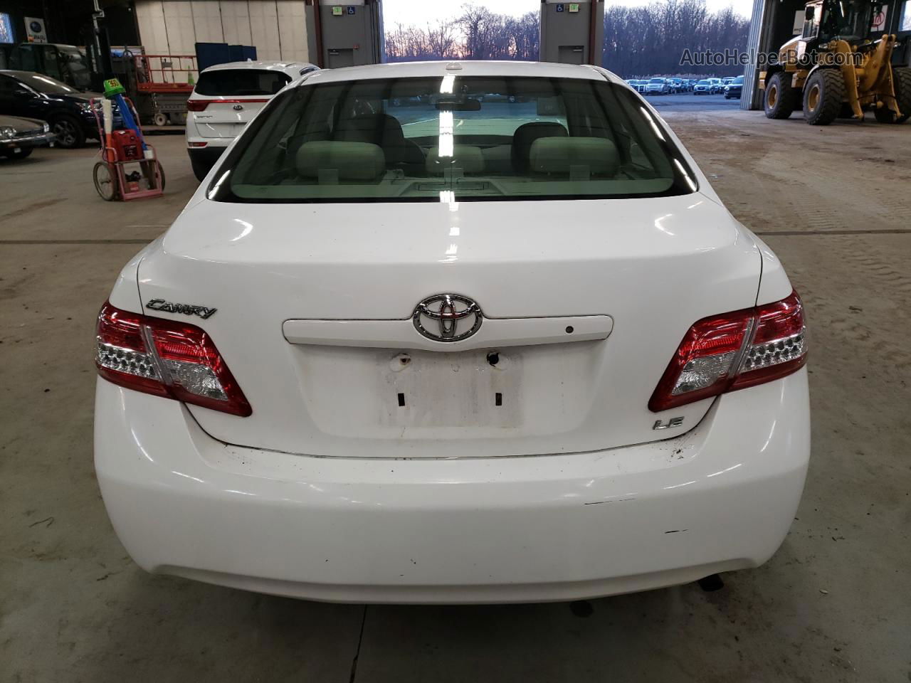 2011 Toyota Camry Base Белый vin: 4T4BF3EK6BR189396