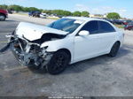 2011 Toyota Camry   Белый vin: 4T4BF3EK6BR215639