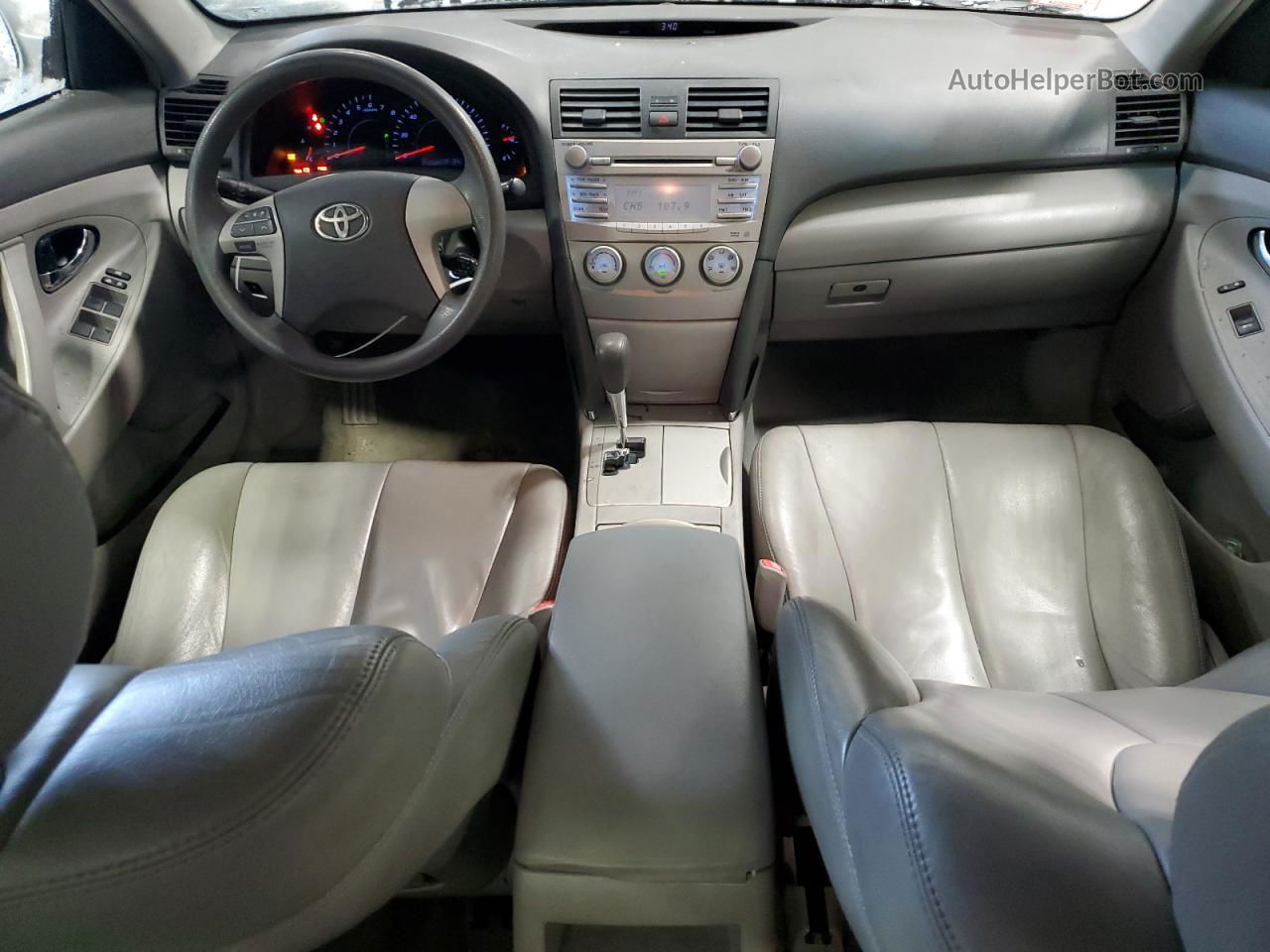 2011 Toyota Camry Base Серебряный vin: 4T4BF3EK7BR141082