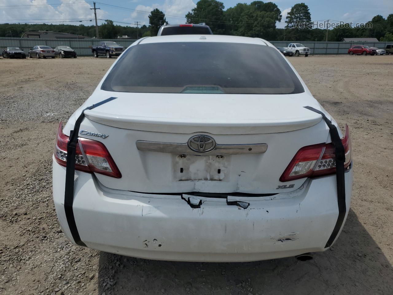 2011 Toyota Camry Base White vin: 4T4BF3EK9BR097148