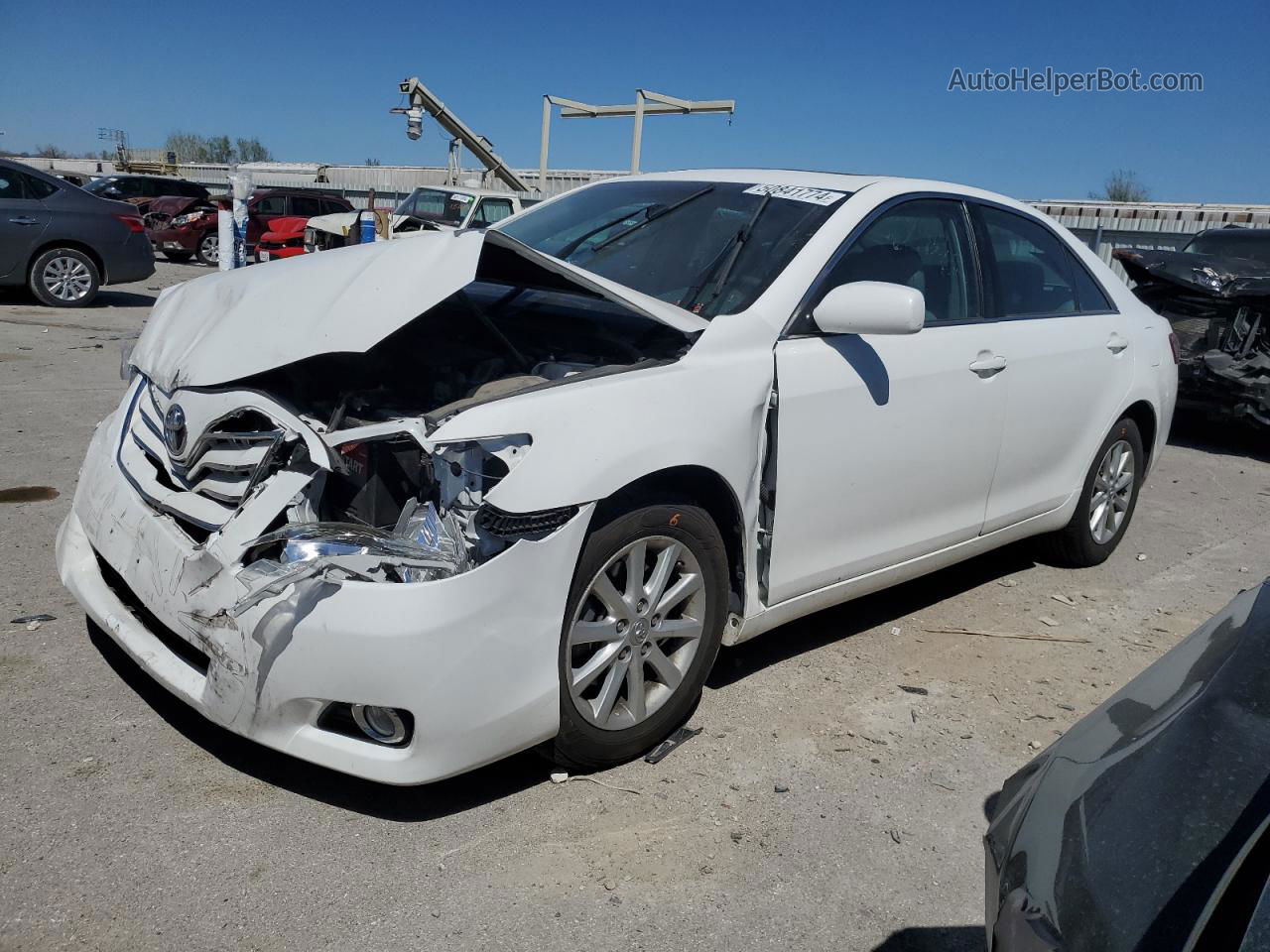 2011 Toyota Camry Base White vin: 4T4BF3EK9BR176528