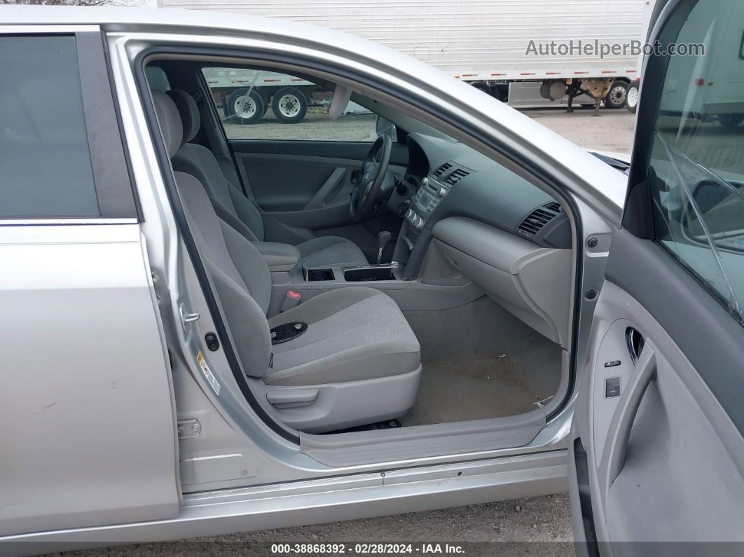 2011 Toyota Camry   Серый vin: 4T4BF3EKXBR114202